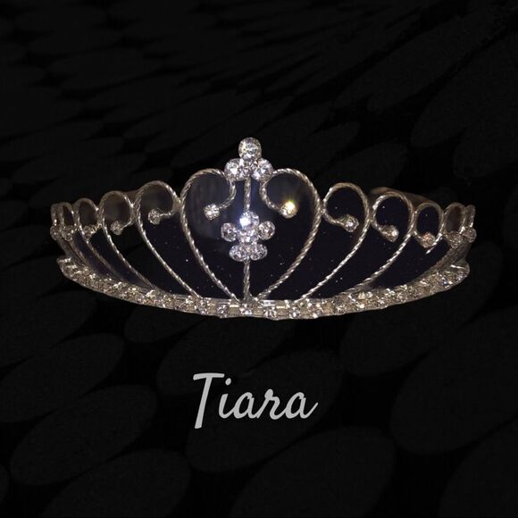 New! Tiara! Perfect for all your events!! - Picture 1 of 6